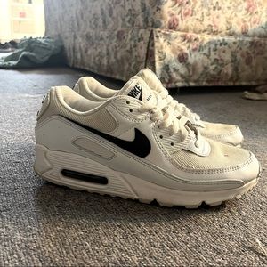 Nike Airmaxes
